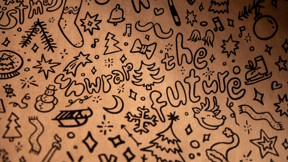🎄 Wrapping XMAS Gift 2025 – Unwrap the Future Im fünften Winter unseres Geschenkpapiers sagen wir: Unwrap the Future. Weihnachten ist Dopamin, Oxytocin und Gänsehaut. Dieses Papier ist Trigger und Startknopf: Wickle Wärme ein, falte Zweifel klein, binde Mut drumrum. Tadaa. 🎄 Von Herzen wünschen wir dir und deinen Liebsten eine besinnliche Weihnachtszeit und ein wunderbares, inspirierendes und natürlich mutiges Jahr 2026. Limited Edition Geschenkpapier, 6 Motive auf 3 Bögen, 50 x 70 cm – Danke an all unsere Kolleg:innen, die es wieder geschafft haben, in der Gestaltung einen draufzulegen – und an HRD für die Produktion.
